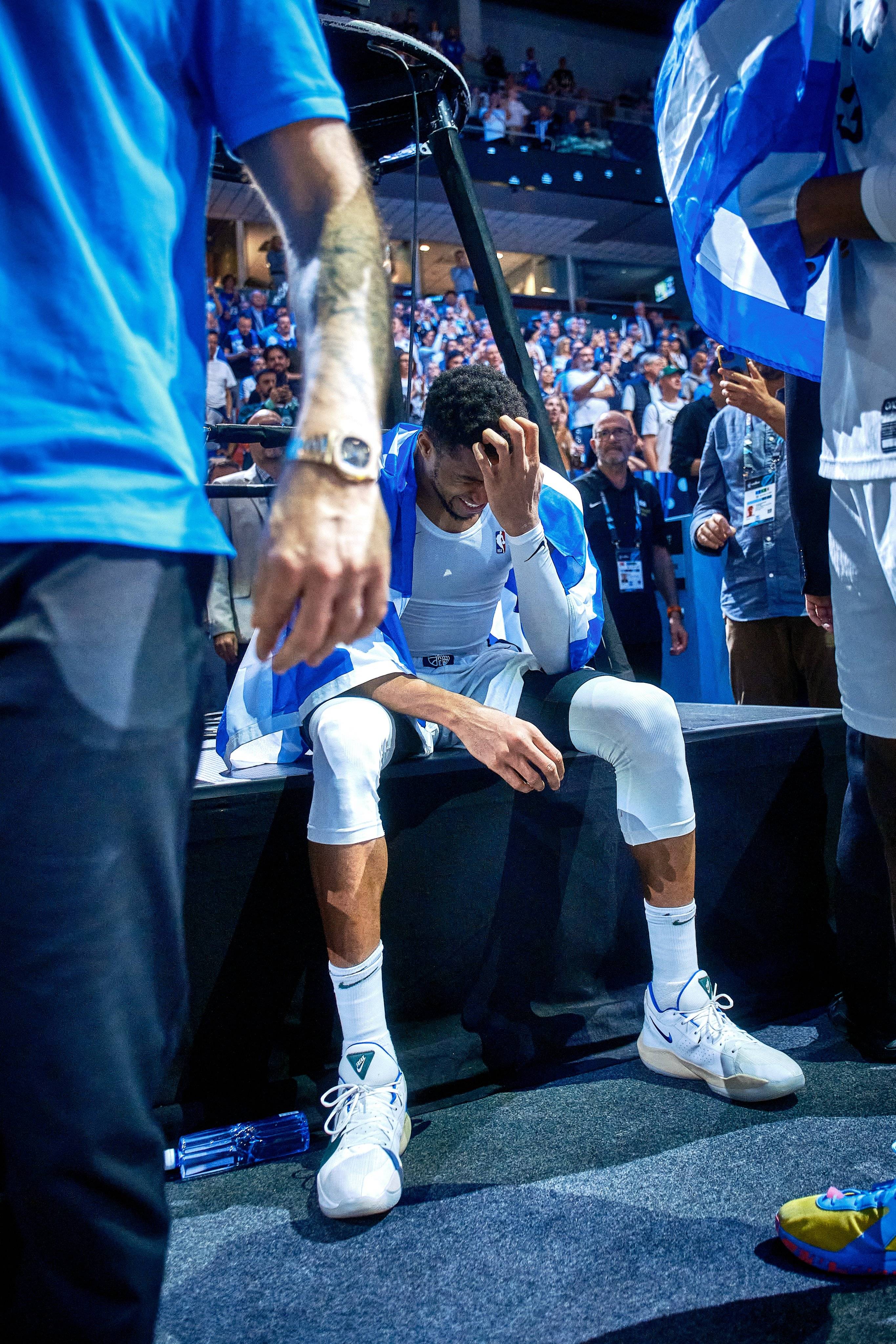 九游体育官网-关于风云突变！广厦男篮关键时刻篮板制胜，NBA总决赛版图或变，信心回归，更衣室氛围转暖的信息